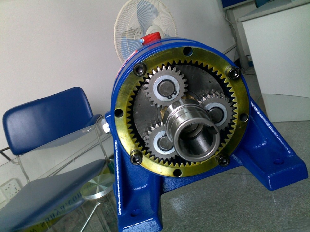 1711026058144249.jpg 行星齒輪減速機(jī)維修